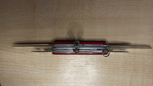 Nuga Victorinox Huntsman (2 foto / 5)