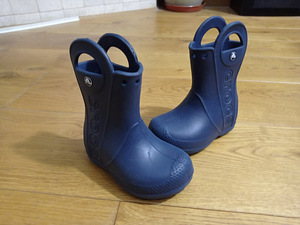 Crocs C7 , suurus 24