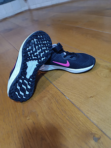 Nike tossud , suurus 28 (2 foto / 3)