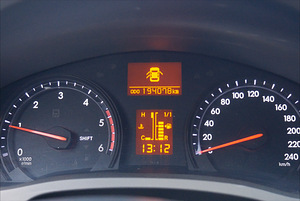 Toyota Avensis 2,0 diesel 91kW - 2014 (11 foto / 13)