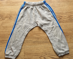 Adidas 104 (2 foto / 3)