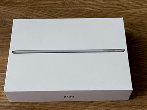 iPad (5-е поколение) 32 ГБ Wi-Fi + сотовая связь (2 фото из 4)