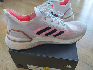 Adidas ultraboost s.dry 45 46 (3 foto / 4)