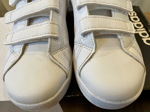 Adidas vabaajajalatsid s. 31 (5 foto / 6)