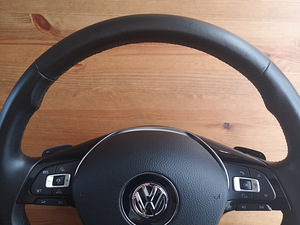 VW Passat B8 spordirool + Airbag (1 foto / 2)
