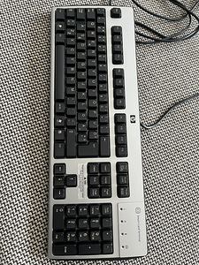 HP klaviatuur ID kaardi lugejaga (1 foto / 1)