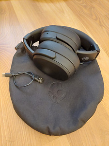 Беспроводные наушники Skullcandy (2 фото из 3)