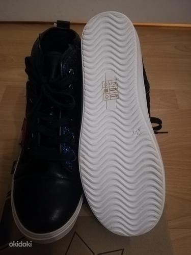 Новые кроссовки 38 размер, стелька 24 см (фото #2)