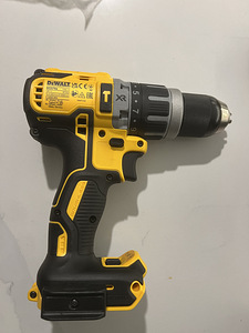 Akutrell DeWalt DCD796N - ilma aku ja laadijata (2 foto / 2)