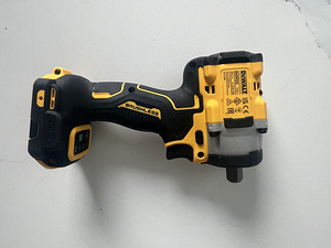 Akulöökmutrikeeraja DeWalt DCF922 (2 foto / 3)
