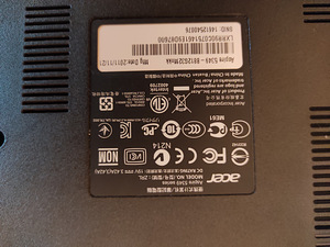 Ноутбук Acer (6 фото из 10)