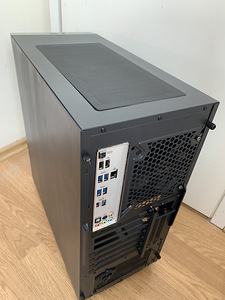 Intel i7-7820X + ASUS GTX 1070 + RAM 32GB + Samsung 500GB (2 foto / 2)
