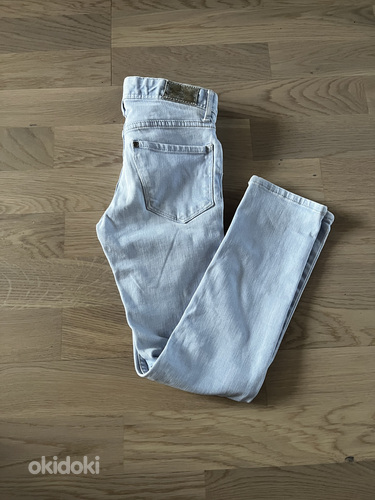 Светло-голубые джинсы размер 122 (фото #2)