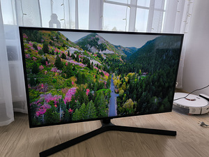 TV Samsung UE43RU7402U (3 foto / 6)
