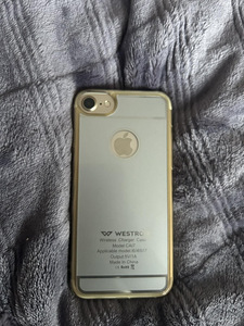 iPhone 7 (3 фото из 3)