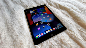 Apple iPad 9th (2021) 64GB — GARANTII (1 foto / 6)