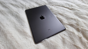 Apple iPad 9th (2021) 64GB — GARANTII (5 foto / 6)
