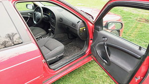 Saab 9-5 (9 foto / 10)