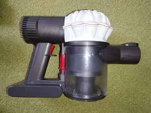 Dyson tolmuimeja (3 foto / 5)