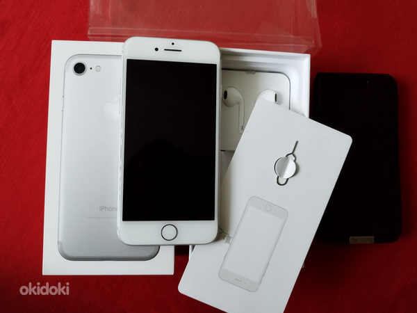 Apple iPhone 7 128GB серебристый