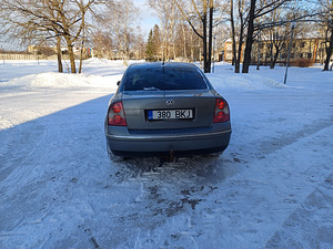 ФОЛЬКСВАГЕН ПАССАТ (5 фото из 7)