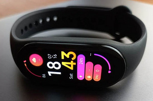 Фитнес смарт-браслет (часы) Xiaomi Mi Smart Band 7