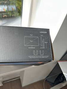 Monitor - DELL UltraSharp U2422H (10 foto / 10)