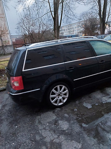 VOLKSWAGEN PASSAT (4 foto / 7)