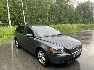 Volvo v50 2.0d 100kw (3 foto / 5)
