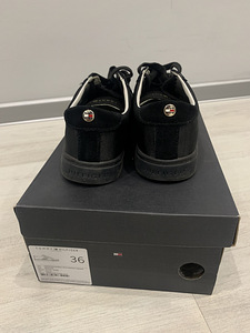 Tommy Hilfiger 36 suurus (2 foto / 2)