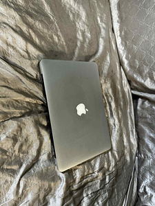 Macbook Pro 15" 2, 6GHZ - 256gb I7 (2 foto / 2)