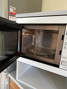 Mikrolaineahi Siemens koos kapiga (3 foto / 5)