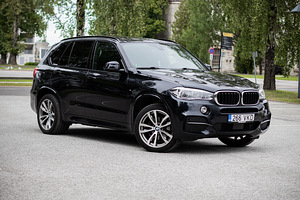 BMW X5 F15 2017 (2 foto / 12)