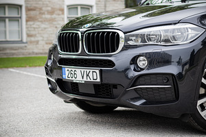 BMW X5 F15 2017 (10 foto / 12)