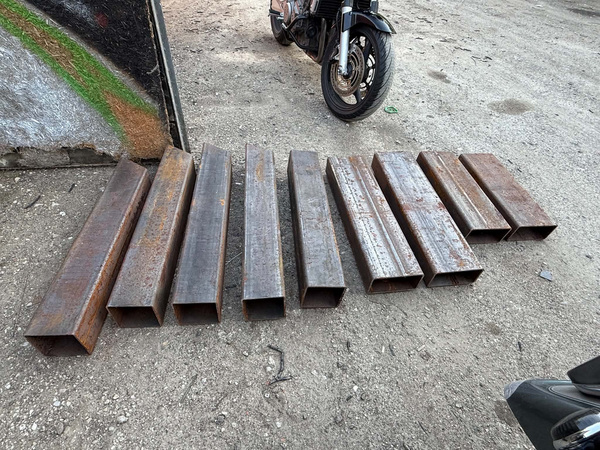 Metall, nelikanttoru 8mm paks