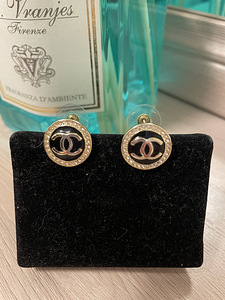 Серьги Chanel как новые, оригинал (1 фото из 2)