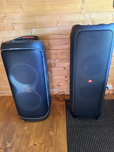 Продам JBL Partybox 1000 (1 фото из 1)