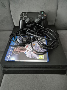 PS4 Konsool Slim 1TB (1 foto / 2)