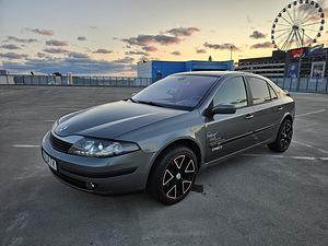 Renault Laguna (3 фото из 12)