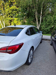 Opel astra 2014 (6 foto / 10)