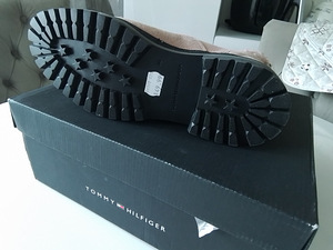 Talve poolsaapad, TOMMY HILFIGER, 40. (3 foto / 4)