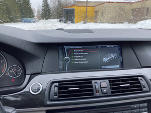BMW 550i f10 (7 foto / 9)