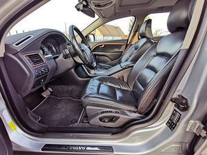 Volvo XC70 SUMMUM CROSS COUNTRY 2.4 D5 136kW, järelmaks! (10 foto / 15)