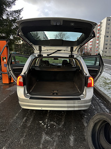 Volvo V70 2.4D 120kw 2008 a. (7 foto / 10)