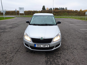 Škoda Fabia 1,6TDI 55kW 2011 (7 foto / 9)