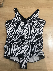 Korsett ujumistrikoo XXL (1 foto / 3)