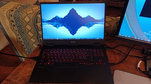 Mänguri arvuti HP Omen 15 / Ryzen 5800H / RTX 3070 / 32GB / (1 foto / 5)