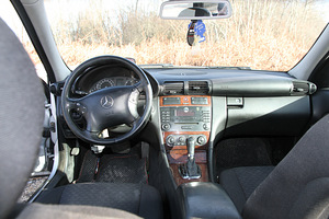 Mercedes-Benz C 200, 2008 (3 foto / 3)