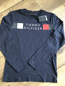 Tommy Hilfiger (1 фото из 2)