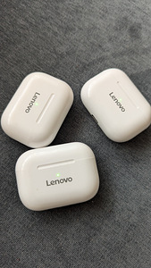 Lenovo kõrvaklapid (valged) on jäänud 2 paari (1 foto / 5)